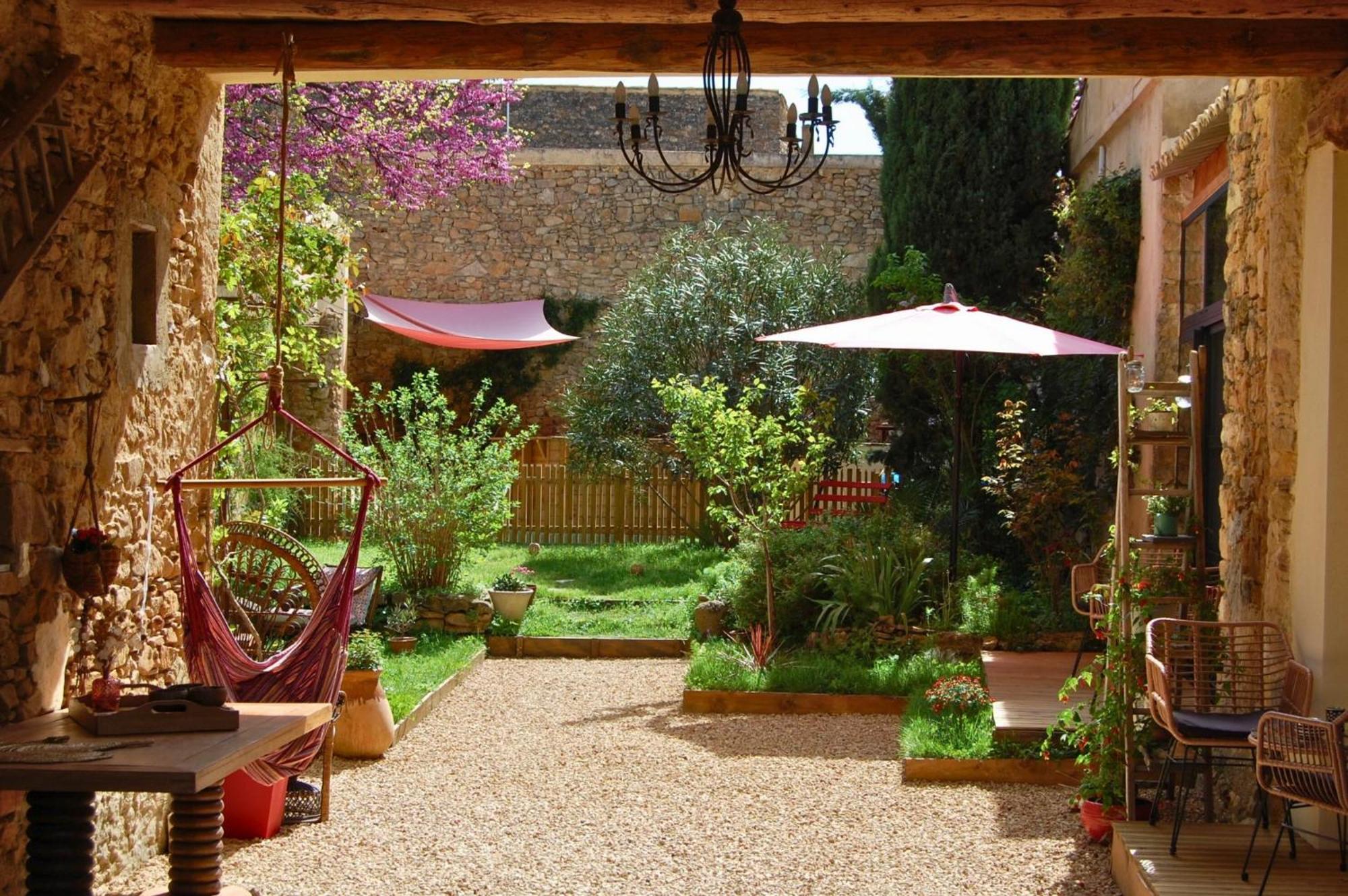 La Bucolique, Chambres Et Jardin D'Hotes Sabran Exterior foto